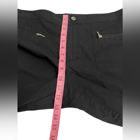 LRL Active Black Capri Pant Lightweight Zipped Front PocketsWomen  Size 12 - Picture 7 of 9